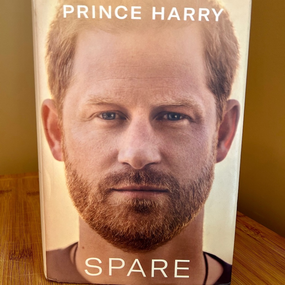 Hardcover book "Spare" / Prince Harry